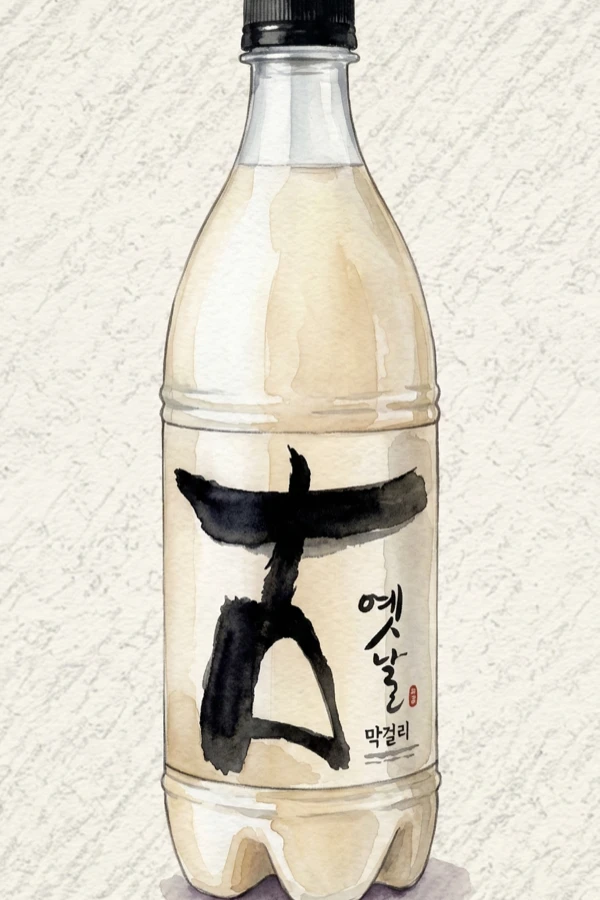 昔マッコリ 古 - マッコリ, 江原道（カンウォンド）, 8% ABV, 750ml. パン生地のような麹の温かみ, 完熟梨のほのかな香り, 素朴で滋味深い穀物感, サワードウの旨味ある中盤